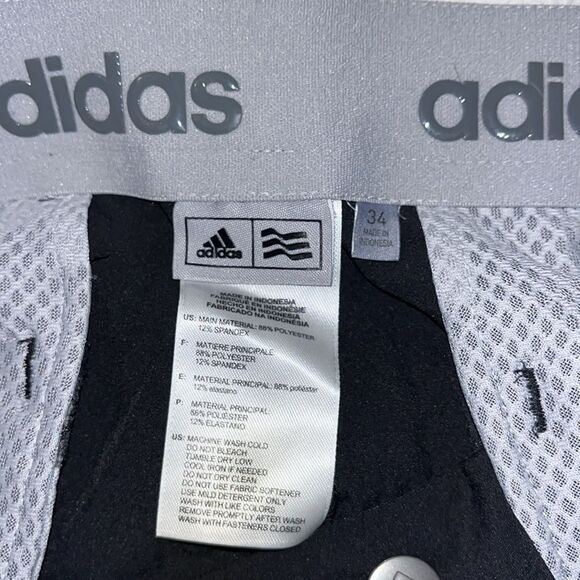 Beautiful men’s  Black lightly worn Adidas Stretch 10” Golf shorts 34” waist - Picture 2 of 5